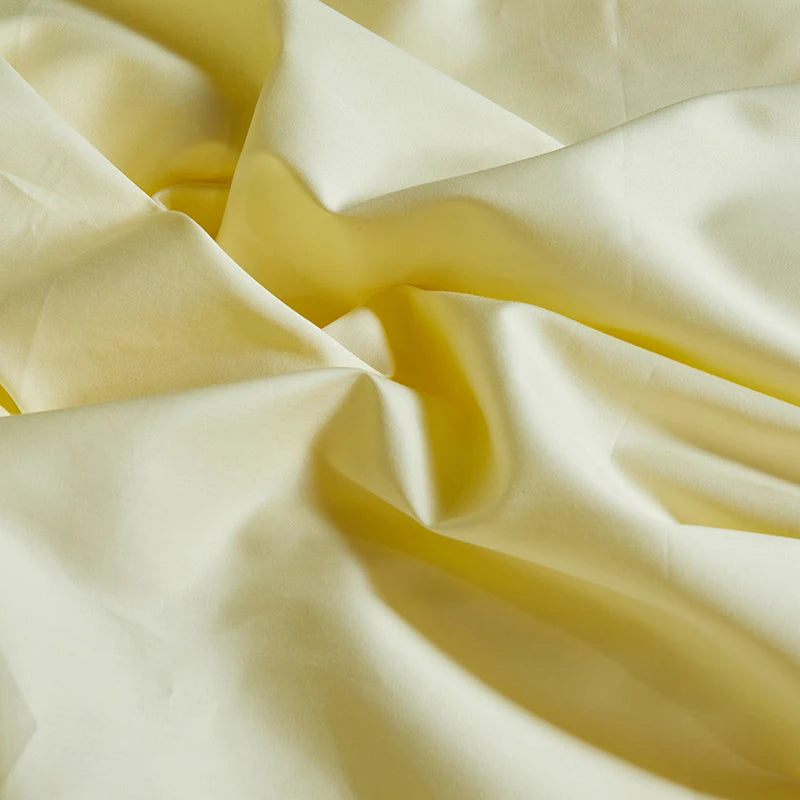 Hand -made quilts. Comforter, 100% Pure Silk, White