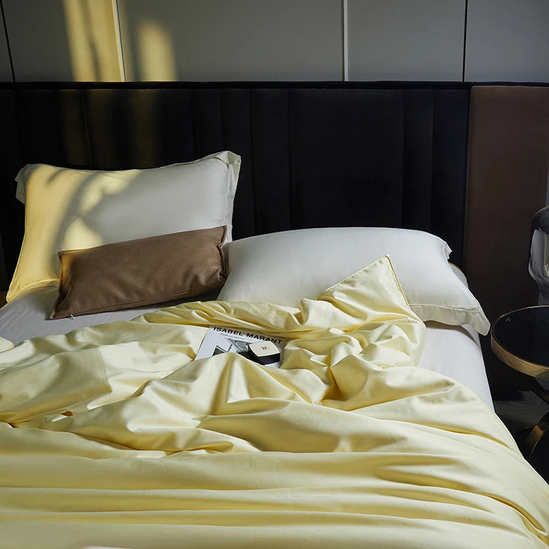 Hand -made quilts. Comforter, 100% Pure Silk, White