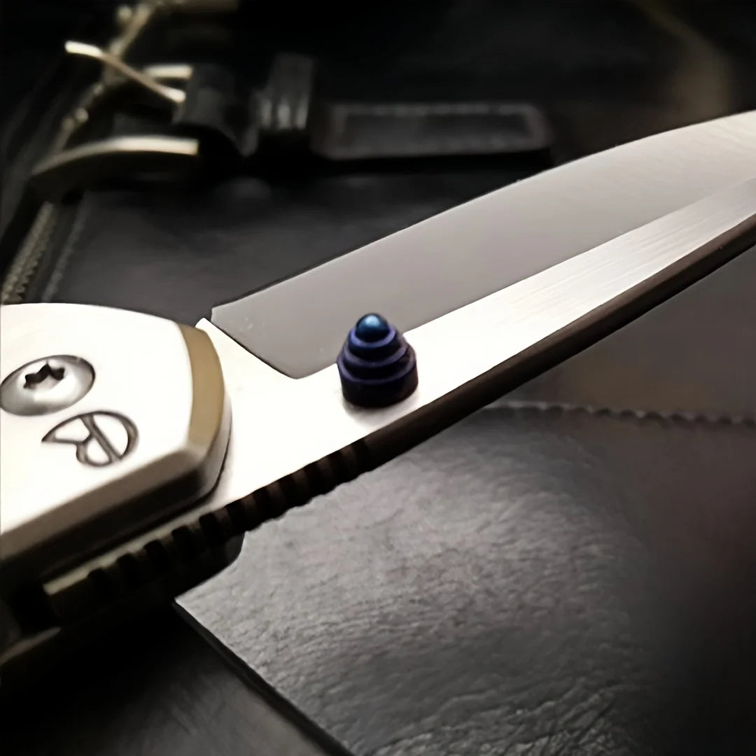 Folding Knife Made of High Hardness Stainless Steel