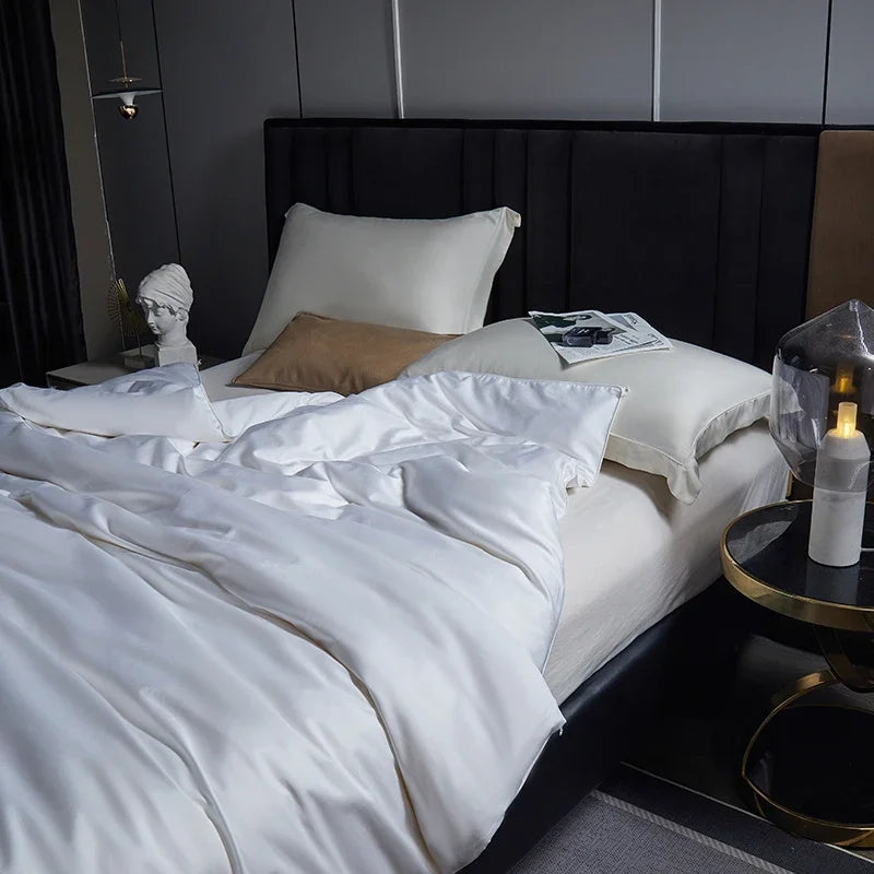 Hand -made quilts. Comforter, 100% Pure Silk, White